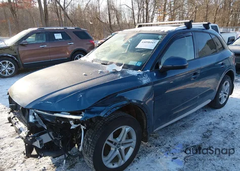 2018 Audi Q5 2.0T Premium/2.0T Tech Premium z USA, uszkodzony, nr VIN WA1ANAFY7J2127918